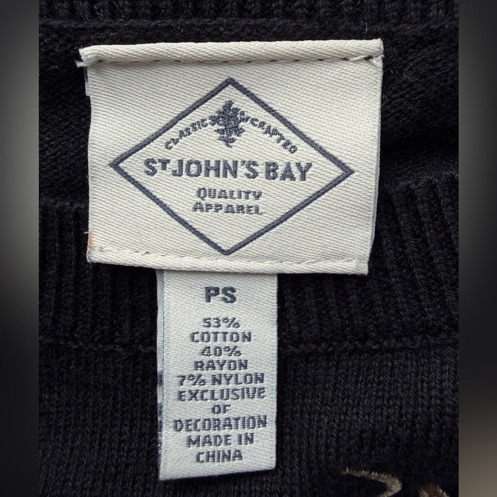 St. John's Bay Festive Holiday Floral Embroidered Pearl Sweater Women's M Black - Picture 8 of 9